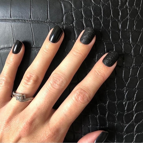 Red Aspen Alis Black Tie Affair Nail Dashes Press On Fake Nails Manicure Set - Picture 6 of 8